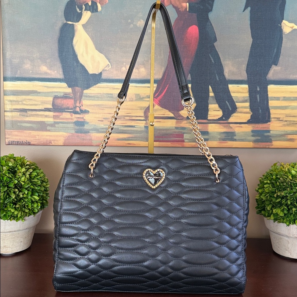 BETSEY JOHNSON  🖤BLACK🖤 QUILTED LARGE TOTE BAG 🌟NWOT🌟